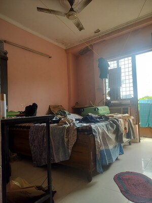 Bedroom in 2 BHK Apartment at Katwaria Sarai – for Rent