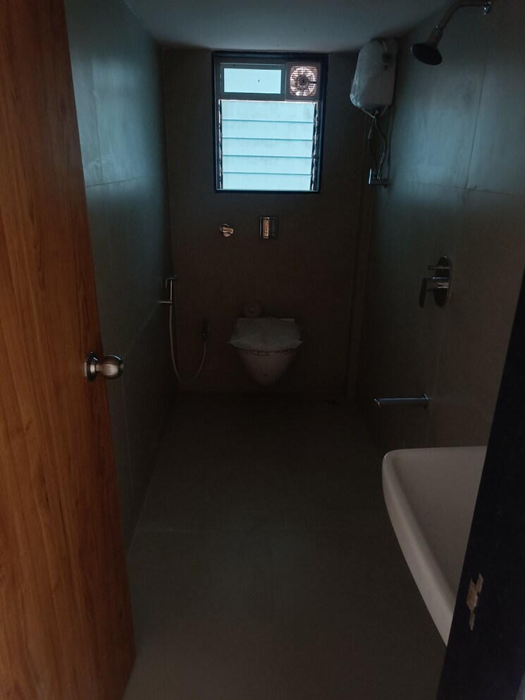 Bathroom, shree-abhishek-chs 1 Bedroom 600 Sq.Ft. Apartment In Kandivali West Mumbai 9306465