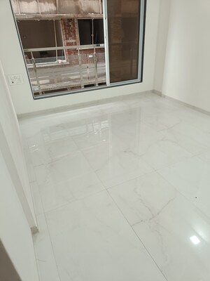 Room in 1 BHK Apartment at Shree Abhishek CHS, Kandivali West – for Sale