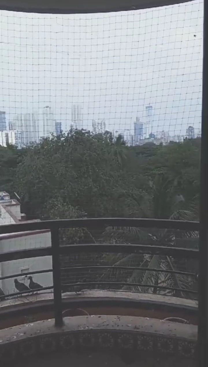 4 BHK + Servant Room Apartment For Sale in Maker Tower A / B