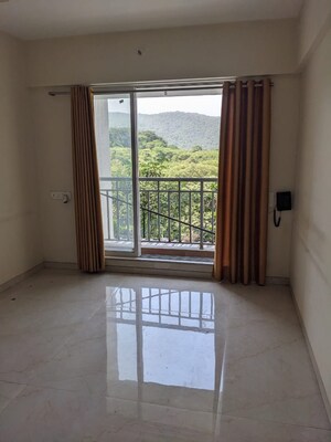 Room in 1 BHK Apartment at Vihang Vermont, Ghodbunder Road – for Rent