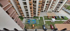 Team Area in 3 BHK Apartment at DTC Southern Heights, Joka – for Rent