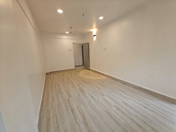 Room in 2 BHK Apartment at Bandra West – for Rent