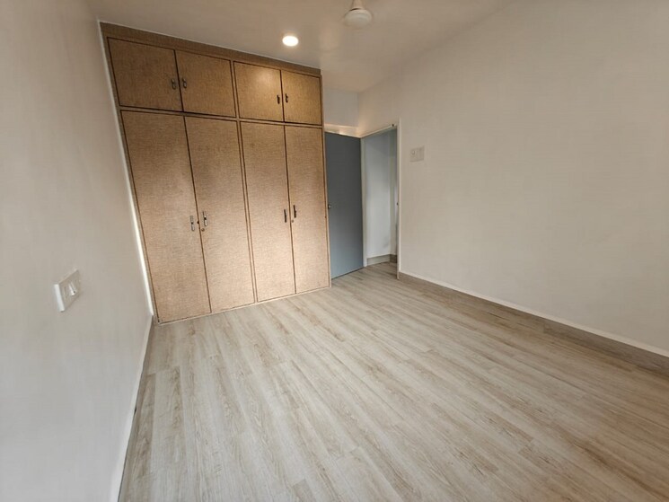 Room, bandra west 2 Bedroom 750 Sq.Ft. Apartment In Bandra West Mumbai 9306474