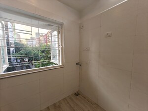 Room in 2 BHK Apartment at Bandra West – for Rent