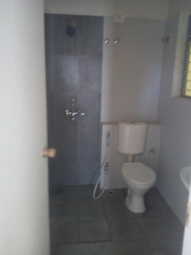 Bathroom, swan-green 3 Bedroom 1153 Sq.Ft. Apartment In Thakurpukur Kolkata 9306488