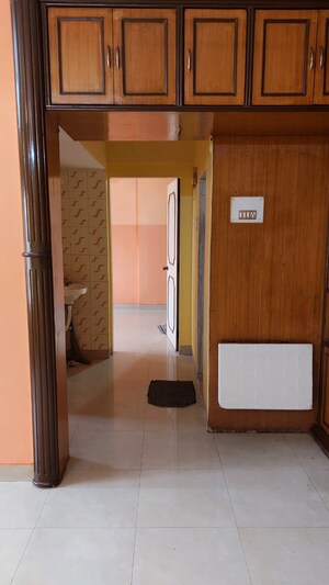 Room in 3 BHK Apartment at Cosmos Jewels, Ghodbunder Road – for Rent