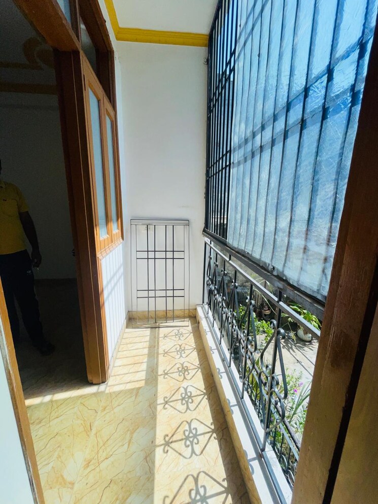 Balcony, sultanpur 2 Bedroom 750 Sq.Ft. Builder Floor In Sultanpur Delhi 9306518