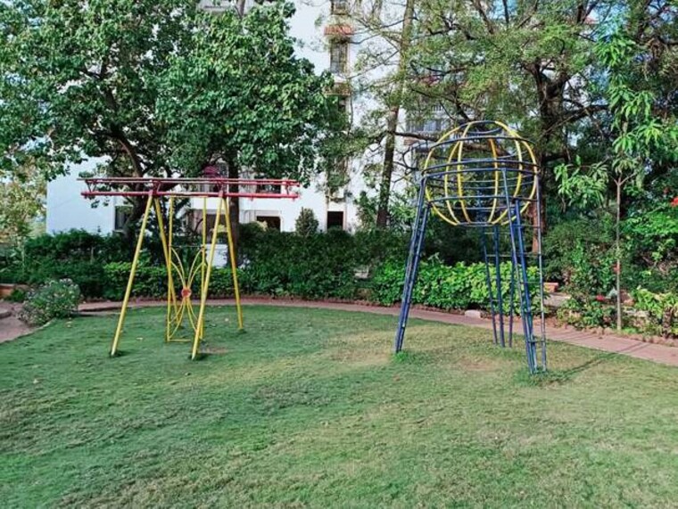 Garden, nyati-meadows 2 Bedroom 860 Sq.Ft. Apartment In Wadgaon Sheri Pune 9306511