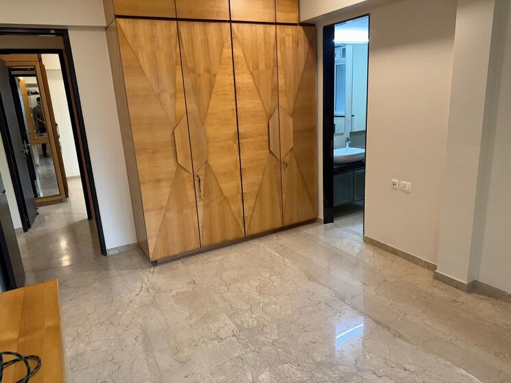 Room, santacruz west 4 Bedroom 1400 Sq.Ft. Apartment In Santacruz West Mumbai 9306512