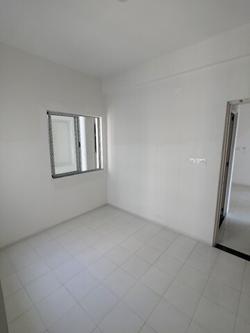 Room in 3 BHK Apartment at Eden Solaris Joka, Bishnupur – for Rent