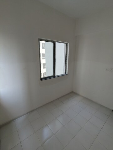 Room in 3 BHK Apartment at Eden Solaris Joka, Bishnupur – for Rent