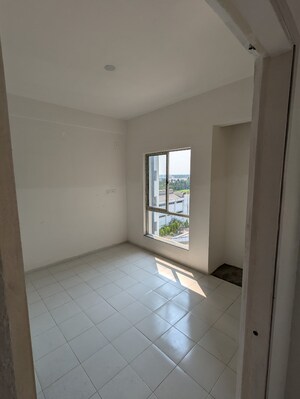 Room in 3 BHK Apartment at Eden Solaris Joka, Bishnupur – for Rent