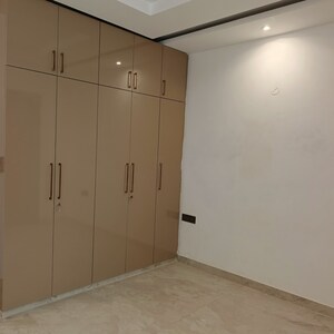 Room in 3 BHK Builder Floor at Godrej Retreat, Sector 83 – for Sale