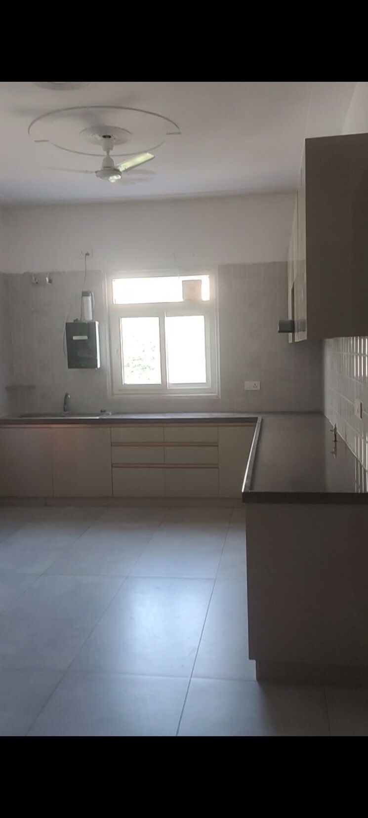 Kitchen, sector 5 2 Bedroom 280 Sq.Yd. Builder Floor In Sector 5 Gurgaon 9306528