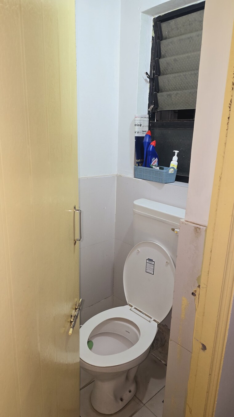 Bathroom, kharadi 2 Bedroom 1000 Sq.Ft. Apartment In Kharadi Pune 9306541