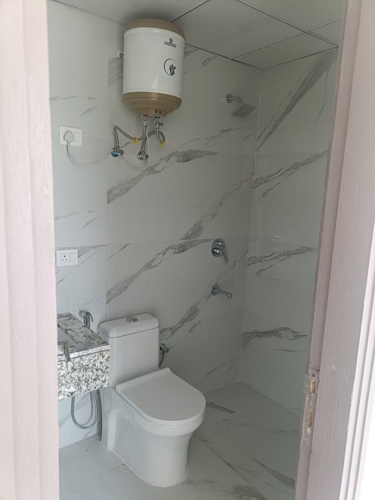 Bathroom, smart-world-gems 3.5 Bedroom 1400 Sq.Ft. Apartment In Sector 89 Gurgaon 9306555