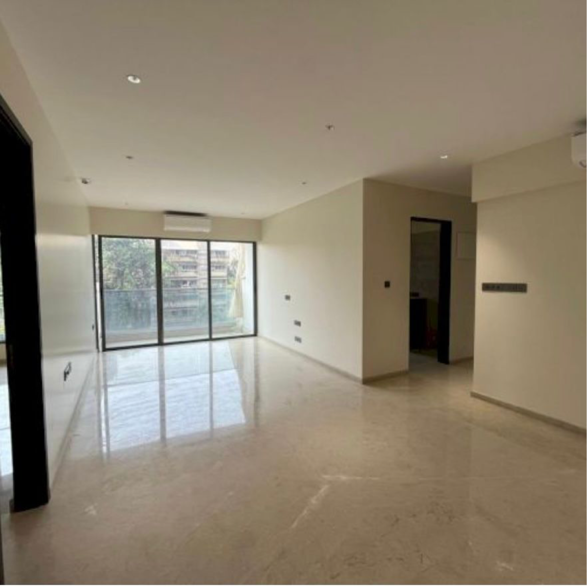 6 BHK Apartment For Sale in Sheth 72 West