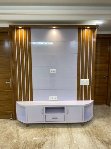 Furnished Amenities in 3 BHK Builder Floor at Vasant Kunj Enclave – for Rent