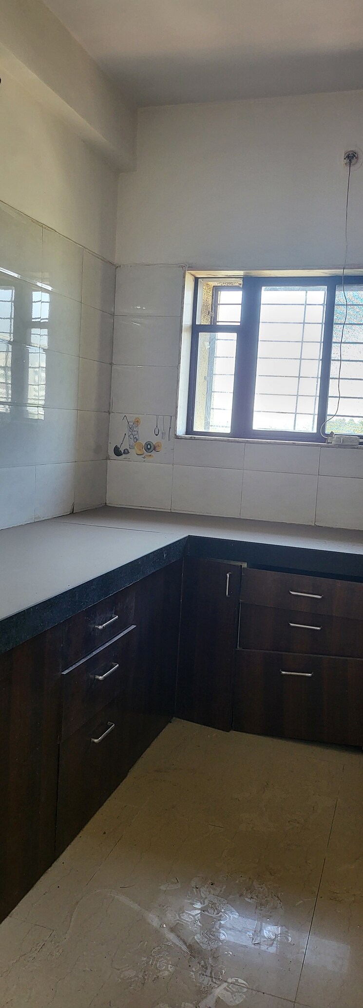 Kitchen, amli industrial estate 3 Bedroom 1700 Sq.Ft. Apartment In Amli Industrial Estate Silvassa 9306615