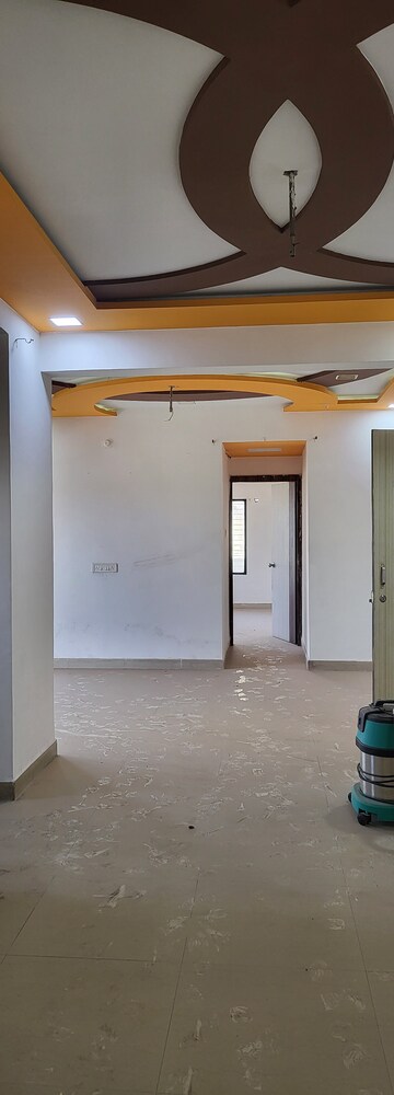 Room in 3 BHK Apartment at Amli Industrial Estate – for Rent