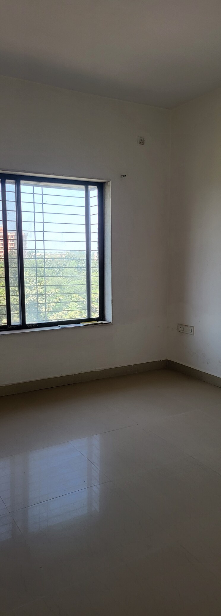 Room, amli industrial estate 3 Bedroom 1700 Sq.Ft. Apartment In Amli Industrial Estate Silvassa 9306615