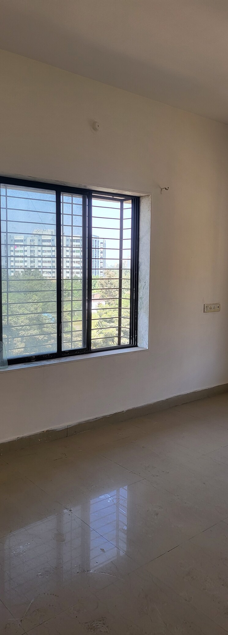 Room, amli industrial estate 3 Bedroom 1700 Sq.Ft. Apartment In Amli Industrial Estate Silvassa 9306615