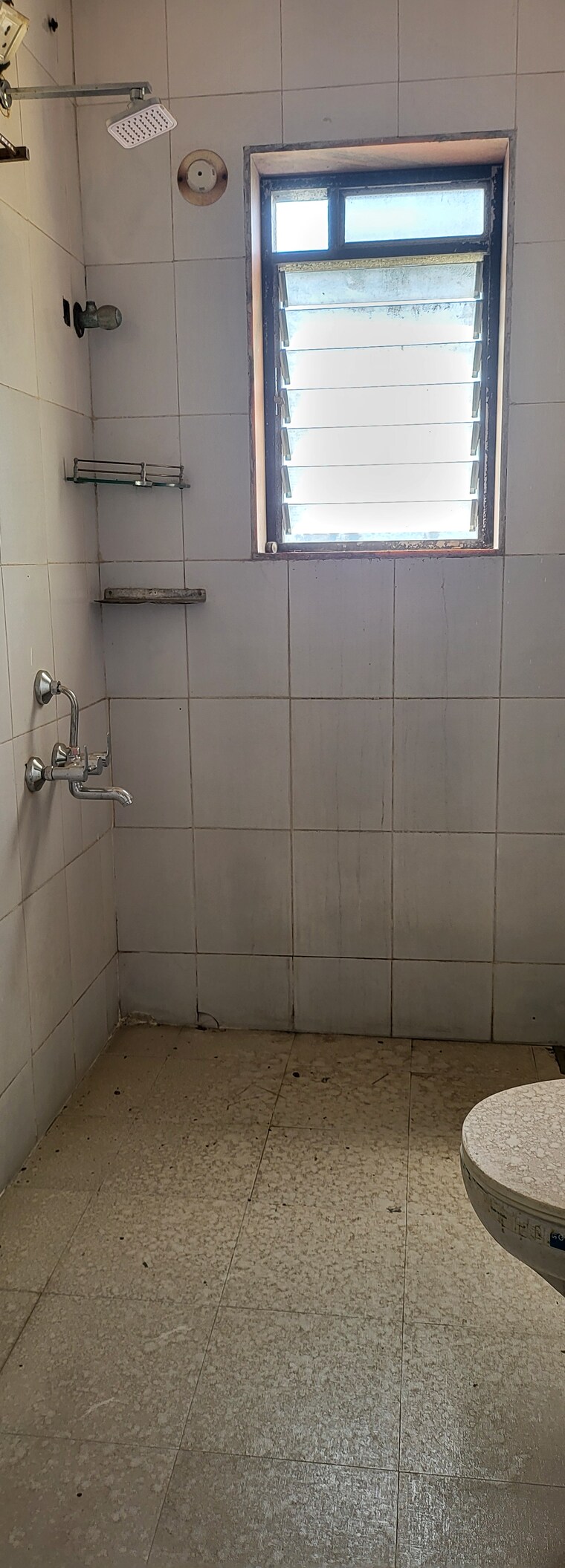 Bathroom, amli industrial estate 3 Bedroom 1700 Sq.Ft. Apartment In Amli Industrial Estate Silvassa 9306615
