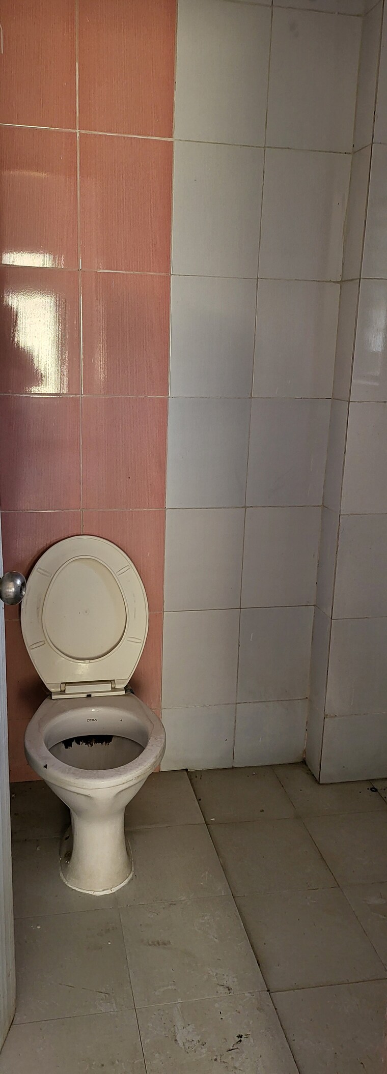 Bathroom, amli industrial estate 3 Bedroom 1700 Sq.Ft. Apartment In Amli Industrial Estate Silvassa 9306615