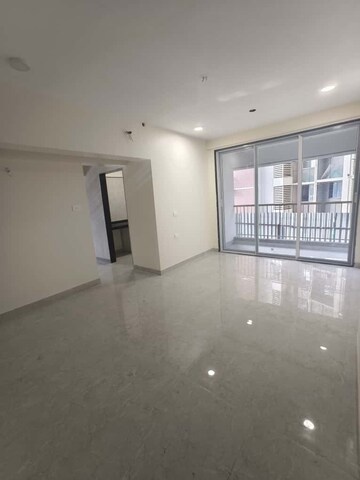Room in 2 BHK Apartment at Silicon Park, Malad West – for Sale