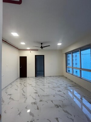 Room in 2.5 BHK Apartment at Malad West – for Sale