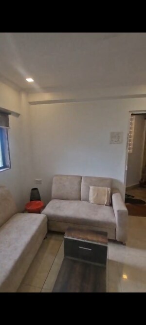 2 BHK Apartment For Rent in Shivgiri CHS Andheri, Andheri West