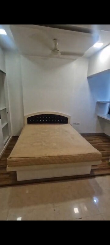 Bedroom in 2 BHK Apartment at Shivgiri CHS Andheri, Andheri West – for Rent