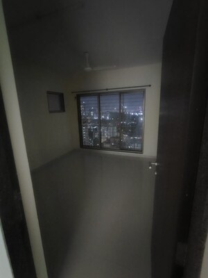 Room in 2 BHK Apartment at Cosmos Jewels, Ghodbunder Road – for Rent