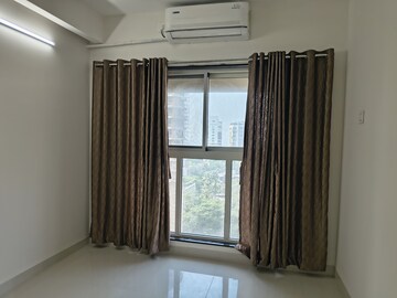 Bedroom in 2 BHK Apartment at Worli Naka – for Rent