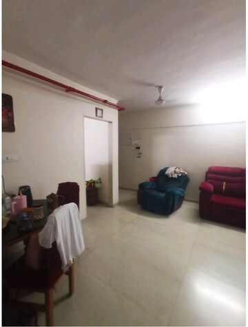 Room in 2 BHK Apartment at Dosti Oak, Kolshet Industrial Area – for Sale