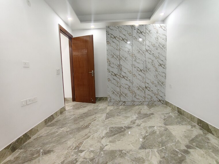 Living Room, freedom fighters enclave 3 Bedroom 1800 Sq.Ft. Apartment In Freedom Fighters Enclave Delhi 9306747