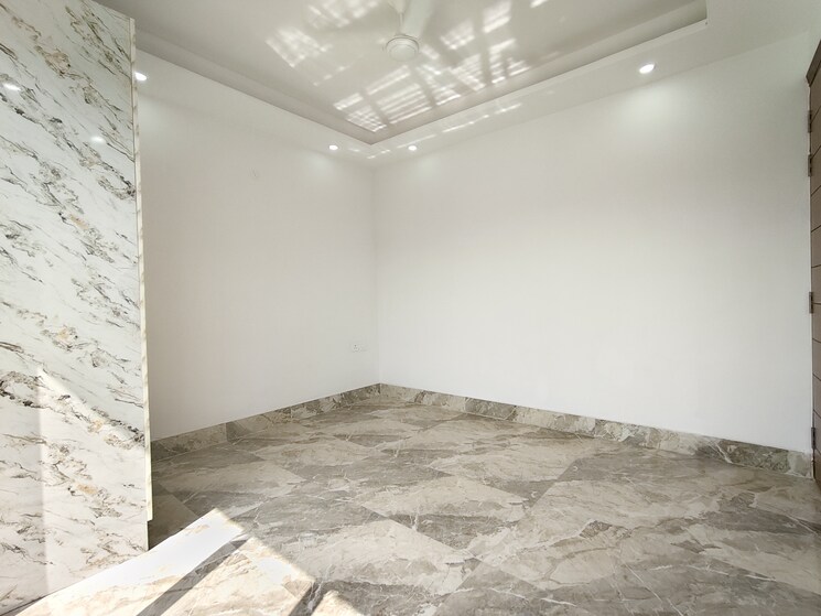 Bedroom, freedom fighters enclave 3 Bedroom 1800 Sq.Ft. Apartment In Freedom Fighters Enclave Delhi 9306747