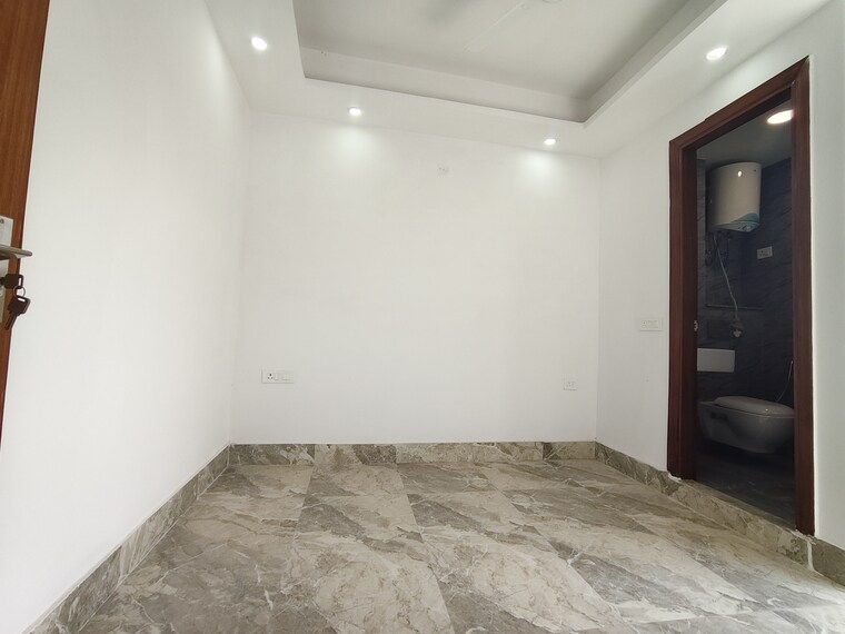 Bedroom, freedom fighters enclave 3 Bedroom 1800 Sq.Ft. Apartment In Freedom Fighters Enclave Delhi 9306747