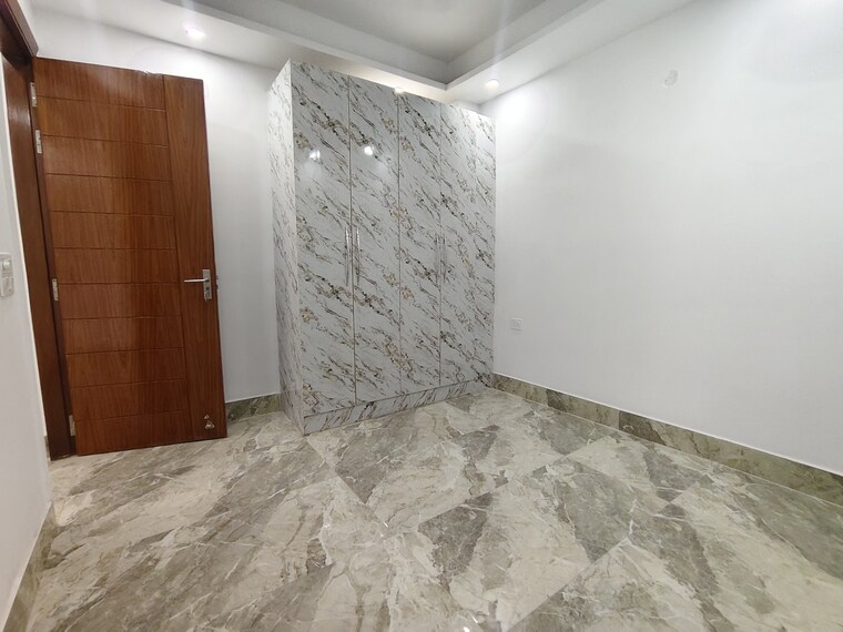 Bedroom, freedom fighters enclave 3 Bedroom 1800 Sq.Ft. Apartment In Freedom Fighters Enclave Delhi 9306747