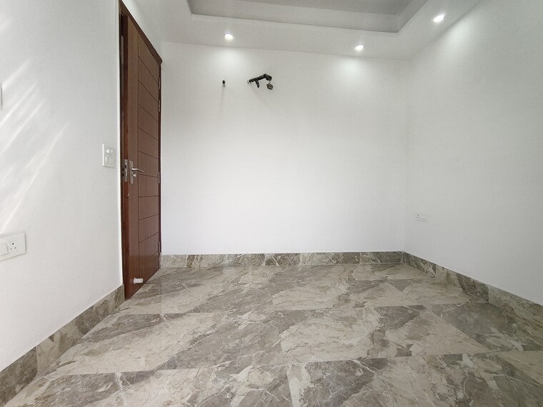 Bedroom, freedom fighters enclave 3 Bedroom 1800 Sq.Ft. Apartment In Freedom Fighters Enclave Delhi 9306747