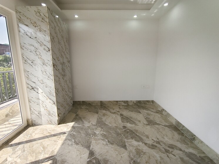 Bedroom, freedom fighters enclave 3 Bedroom 1800 Sq.Ft. Apartment In Freedom Fighters Enclave Delhi 9306747