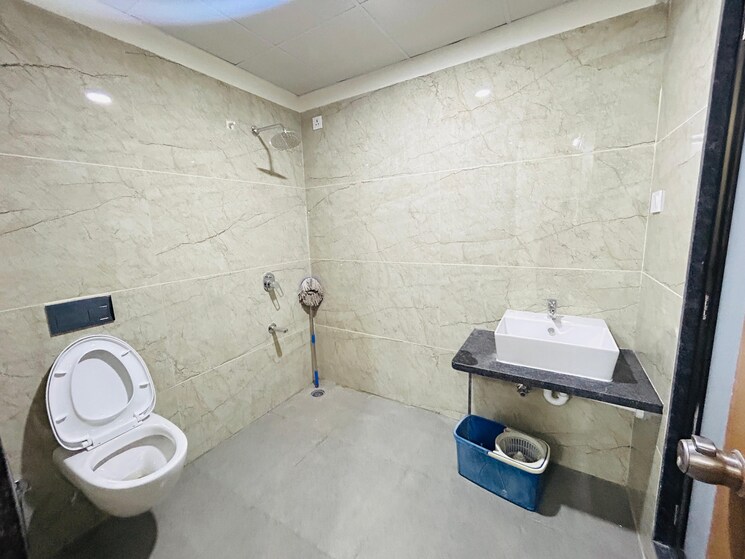 Bathroom, gaikwad-nirvanas 3 Bedroom 1500 Sq.Ft. Apartment In Wakad Pune 9306878