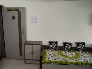 Room in 2 BHK Apartment at Ghodbunder Road – for Rent