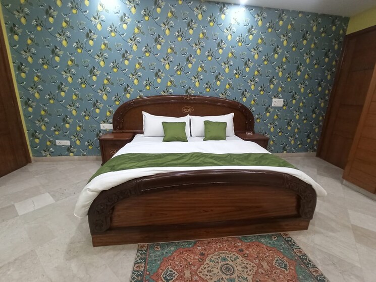 Bedroom, freedom fighters enclave 3 Bedroom 20000 Sq.Ft. Apartment In Freedom Fighters Enclave Delhi 9306836