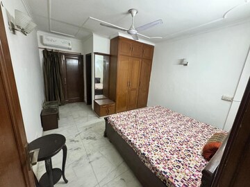 Bedroom in 2 BHK Builder Floor at Dayanand Colony – for Rent