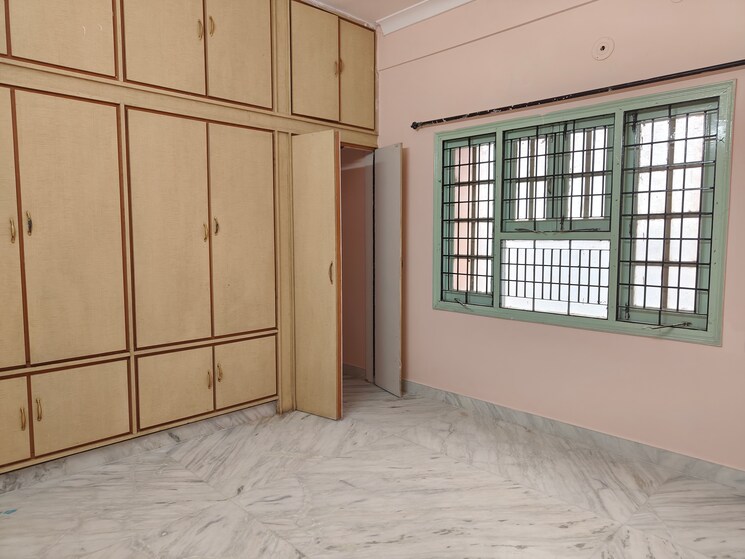 Room, west-apartments 3 Bedroom 1850 Sq.Ft. Apartment In West Marredpally Hyderabad 9306812