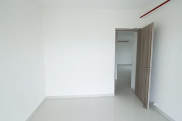 Room in  Office Space at Hiranandani Meadows, Manpada – for Rent
