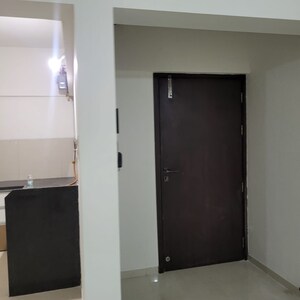 Room in 2 BHK Apartment at Puraniks Abitante Fiore, Bavdhan – for Rent