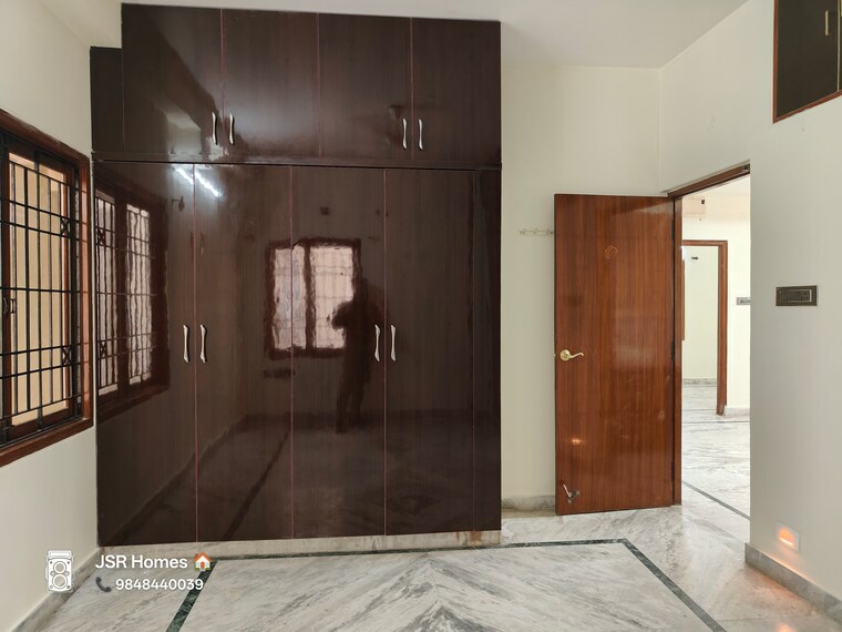 Room, laxmi-nivas-begumpet 3 Bedroom 1550 Sq.Ft. Apartment In Begumpet Hyderabad 9306853